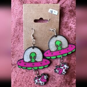 Alien Spaceship Earrings - Pink and Green